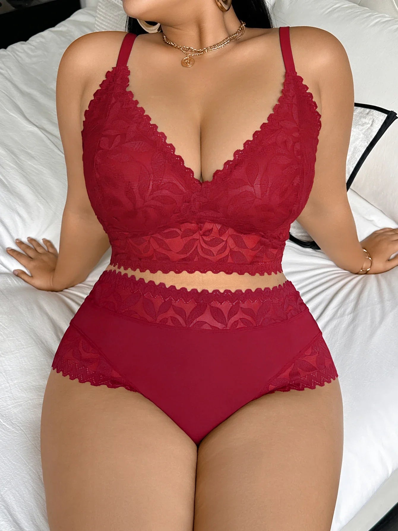 Sexy Plus Size Women's Underwear Set Floral Lace Unlined Wireless Bra Breathable Mesh Underwear Sexy Lingerie Set