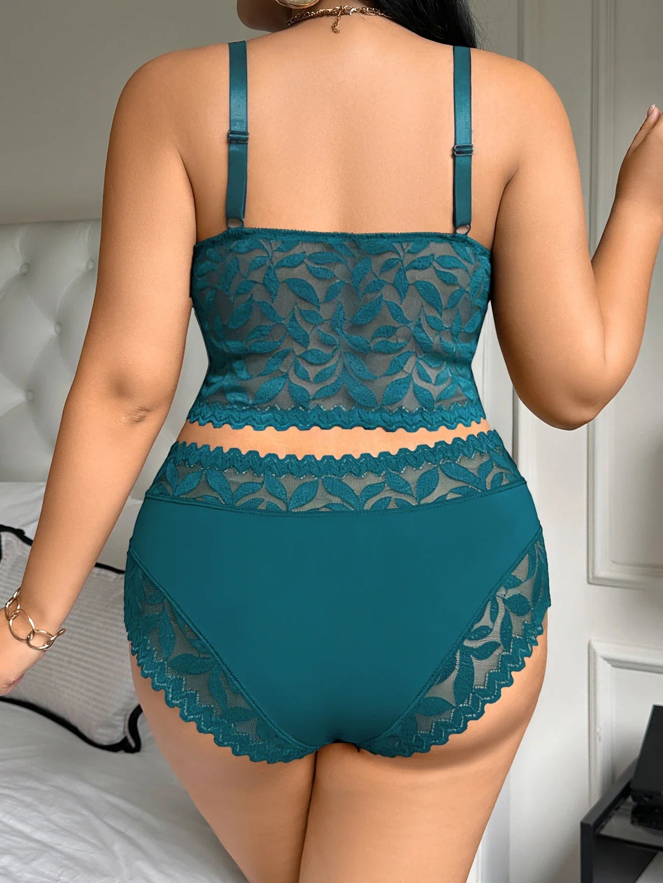 Sexy Plus Size Women's Underwear Set Floral Lace Unlined Wireless Bra Breathable Mesh Underwear Sexy Lingerie Set