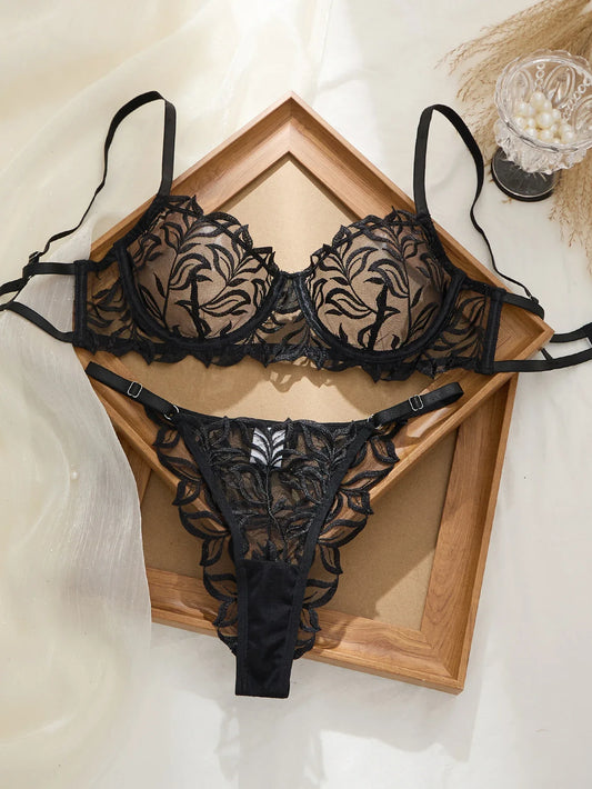 French Sexy Lingerie Set - Embroidered Sheer Bra And G-string for Large Breasts Anti-sagging Breathable Underwear for Women