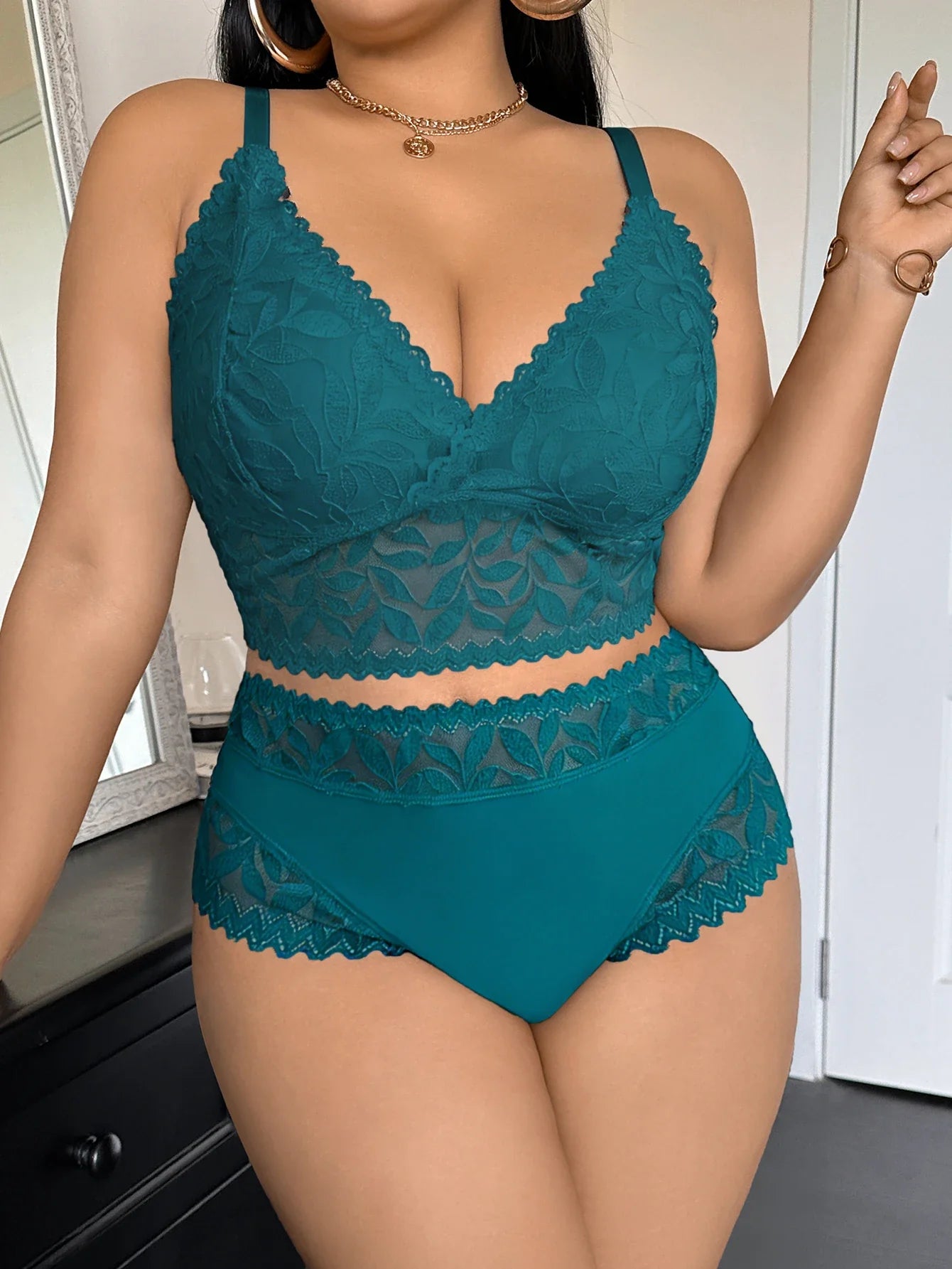 Sexy Plus Size Women's Underwear Set Floral Lace Unlined Wireless Bra Breathable Mesh Underwear Sexy Lingerie Set