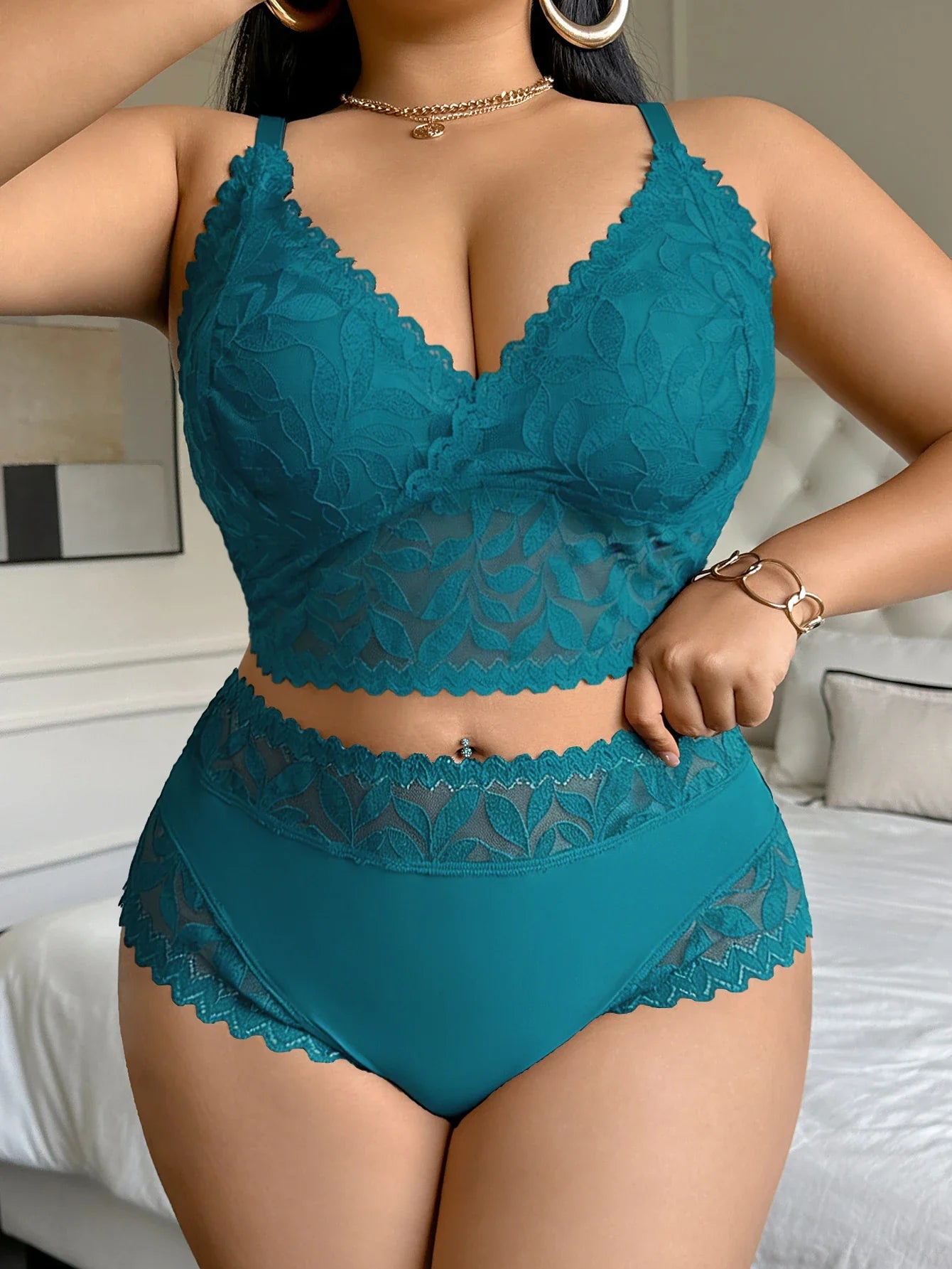 Sexy Plus Size Women's Underwear Set Floral Lace Unlined Wireless Bra Breathable Mesh Underwear Sexy Lingerie Set