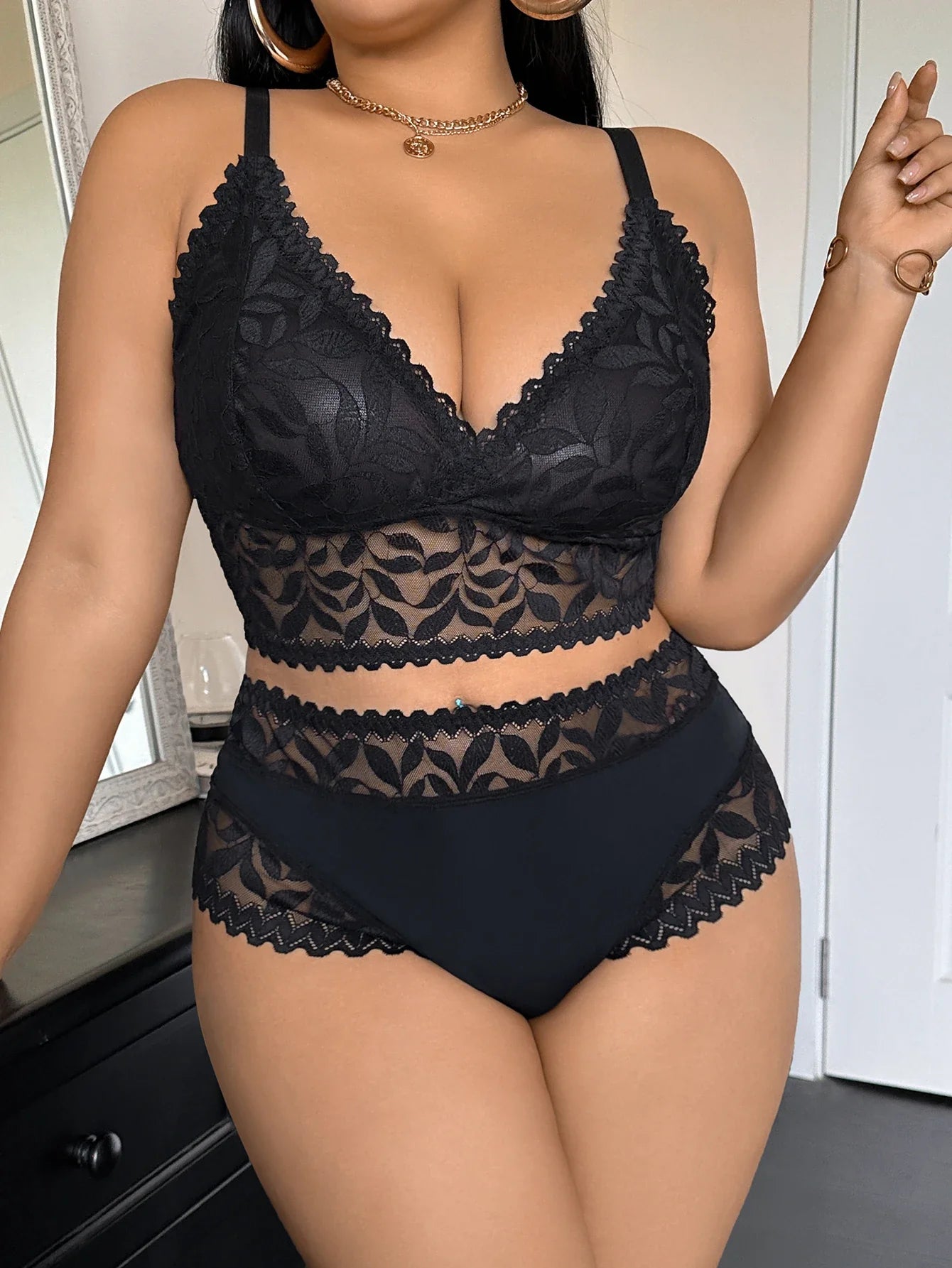 Sexy Plus Size Women's Underwear Set Floral Lace Unlined Wireless Bra Breathable Mesh Underwear Sexy Lingerie Set