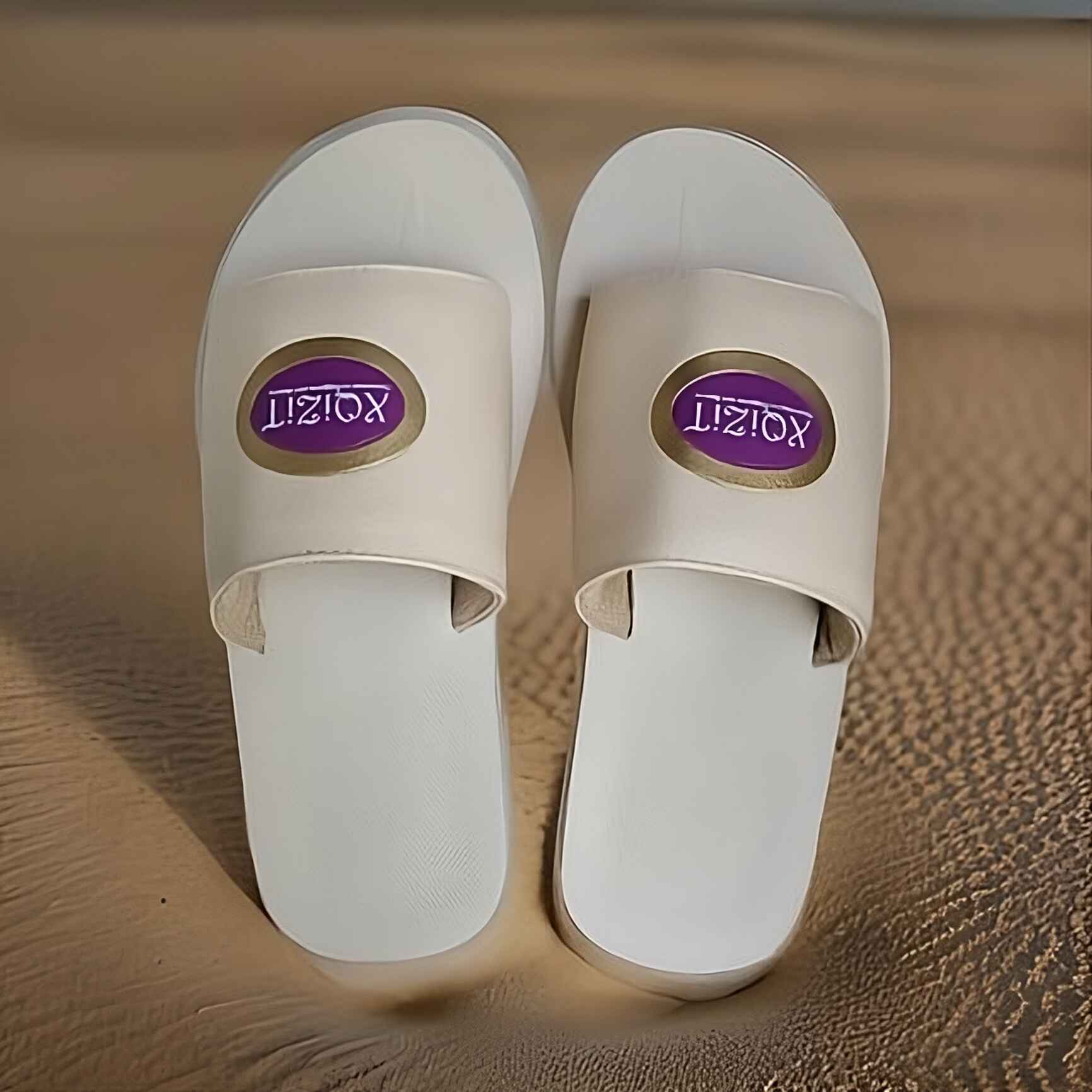 XQiZiT Slide Slippers for Women and Men, Slide Slipper with Soft Cushion Upper Strap, Non-Slip Durable Sole, New Design
