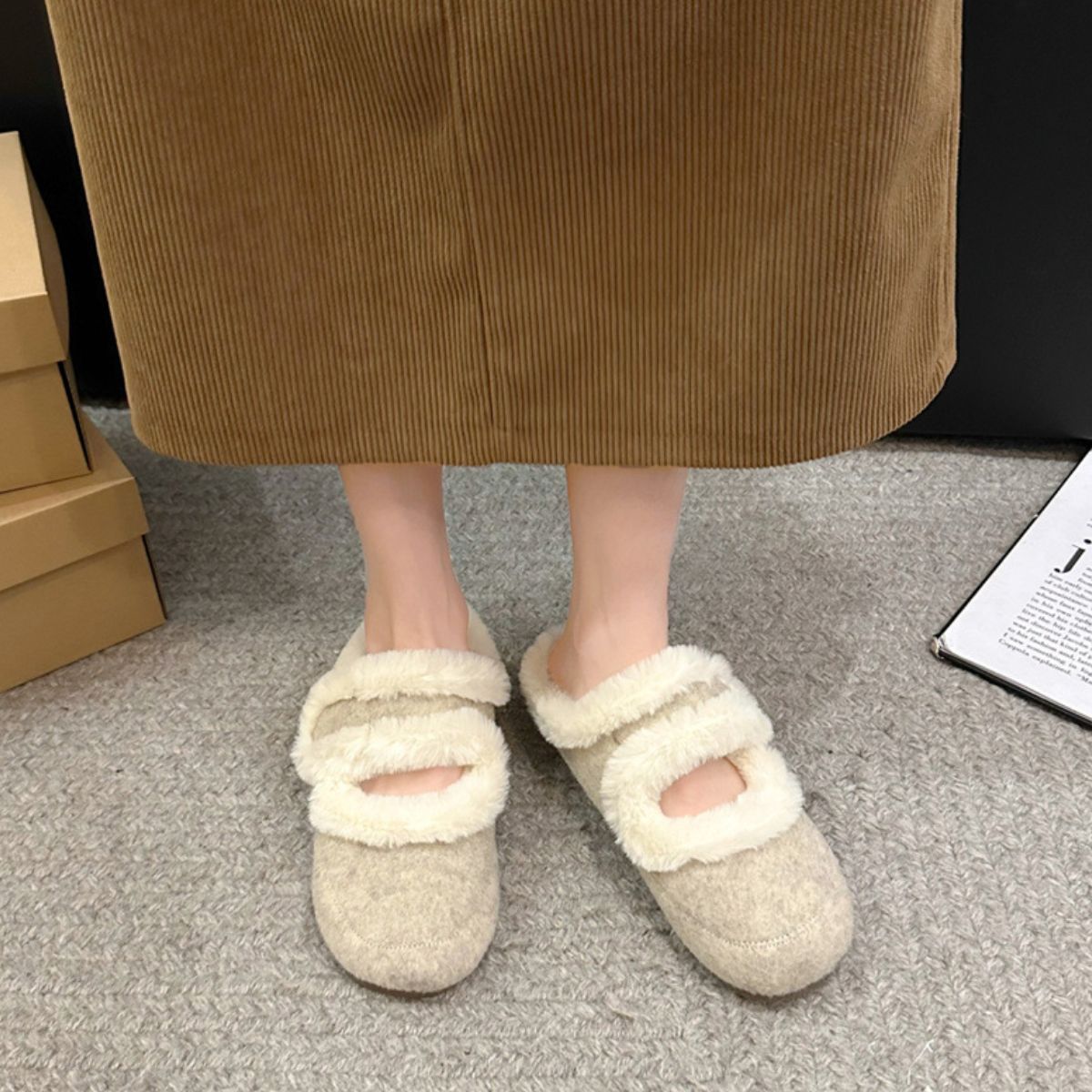 Round toe Flats Furry Slippers Beige