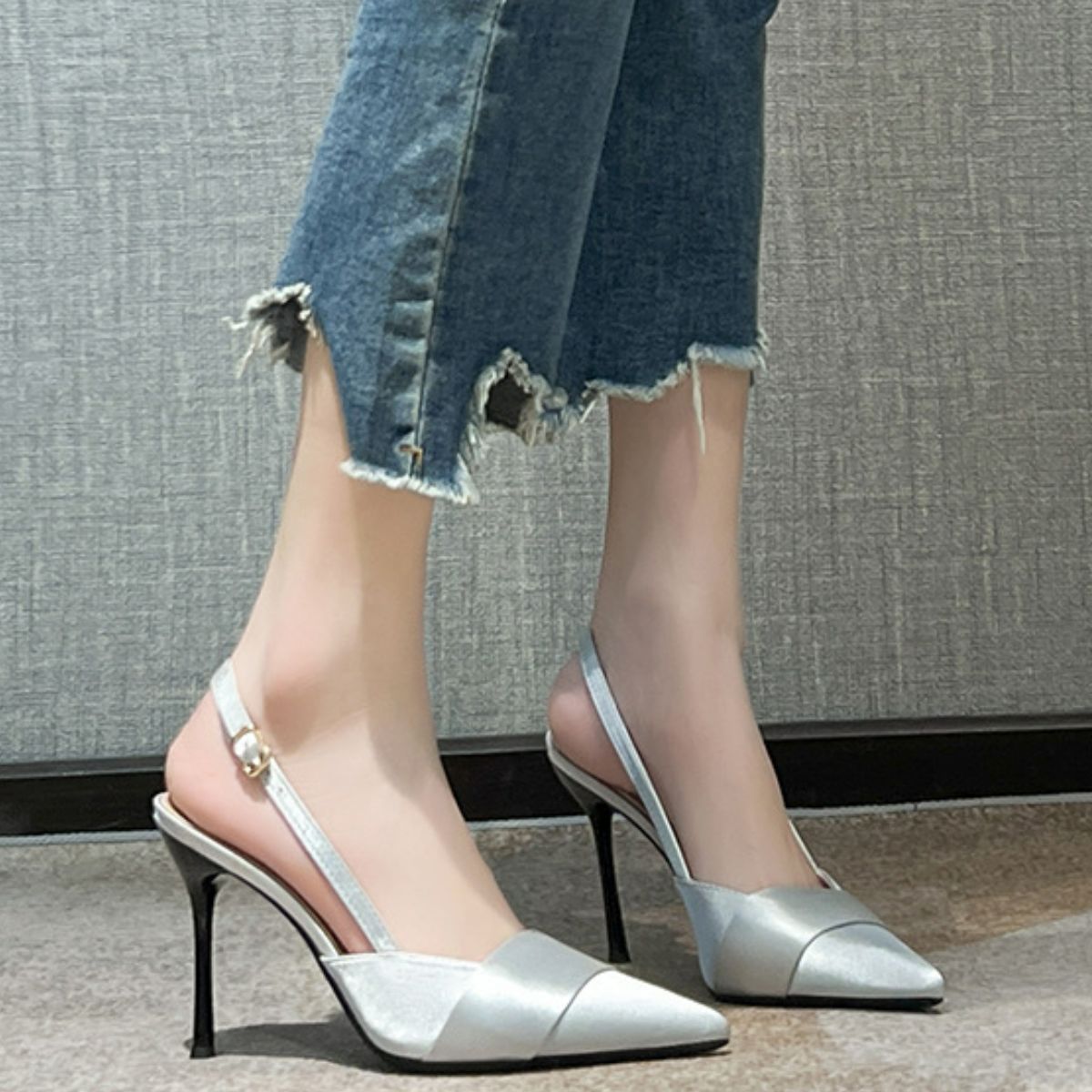 Point Toe Stiletto Slingback Pumps Silver