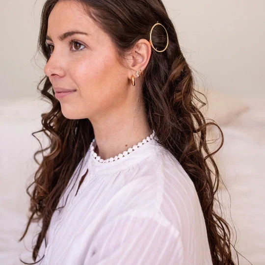 Signature Round Clip