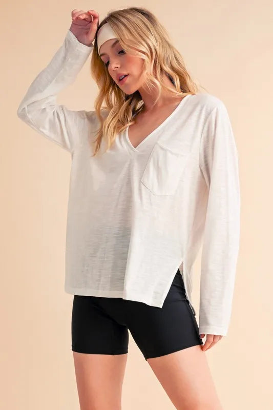 Aemi+Co V-Neck Long Sleeve Top