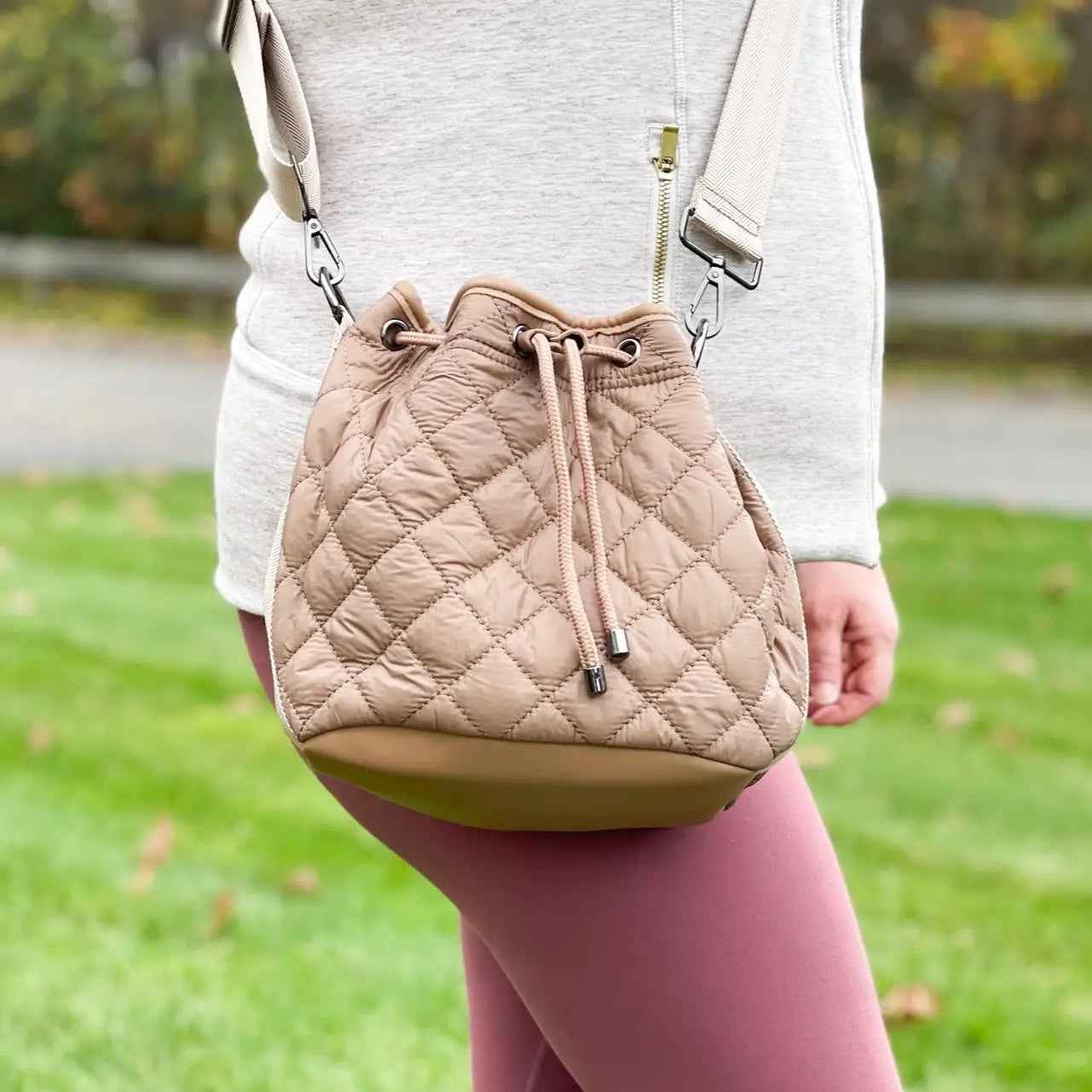The Sutton Puffer Bucket Bag | 3 Color Options