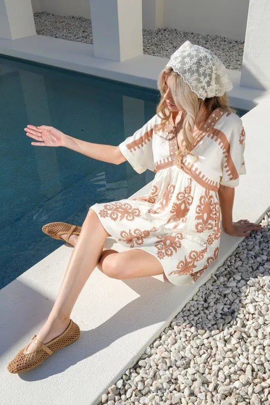 VERY J Printed V-Neck Woven Mini Dress Ivory