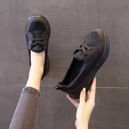 Round Toe Lace Up Sneakers Black