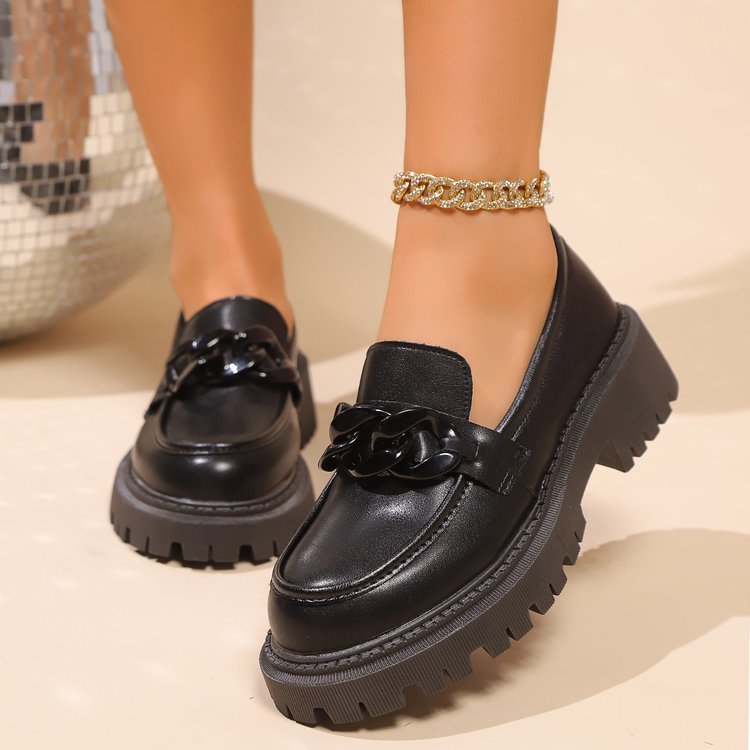 Women's Retro Round-Toe Chunky Heel Patent Leather Loafers | Slip-On Block Heel Shoes