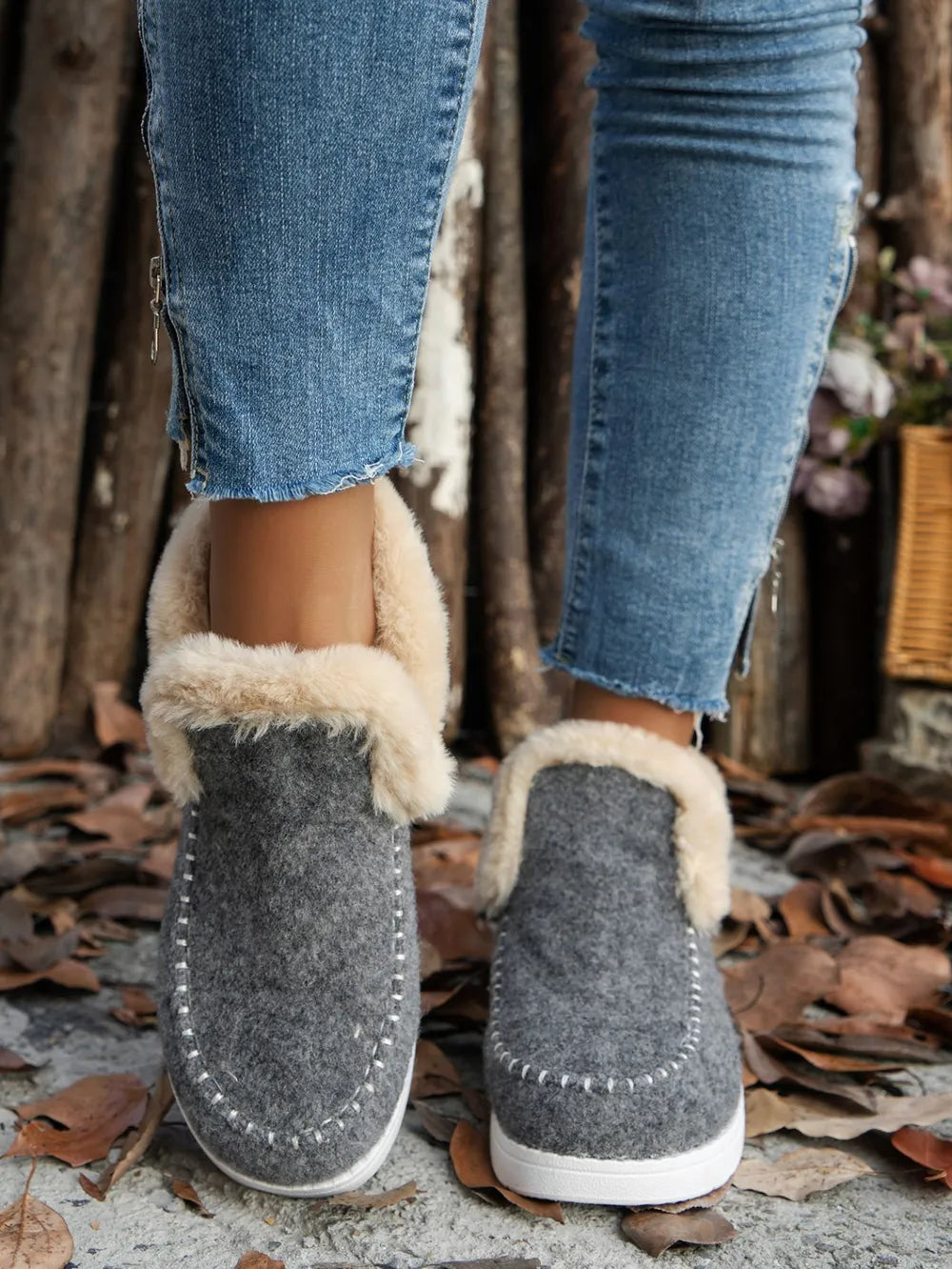 Furry Suede Round Toe Flat Sneakers Gray
