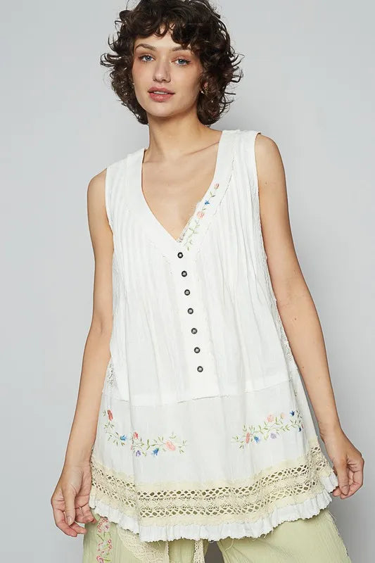 POL Embroidered Lace Detail V-Neck Sleeveless Top White