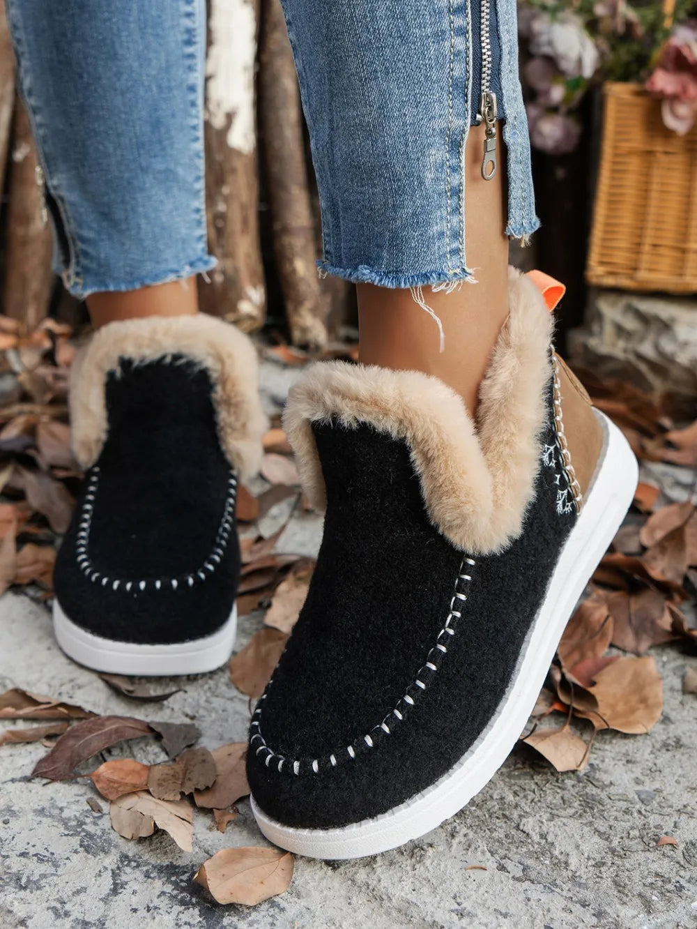 Furry Suede Round Toe Flat Sneakers Black