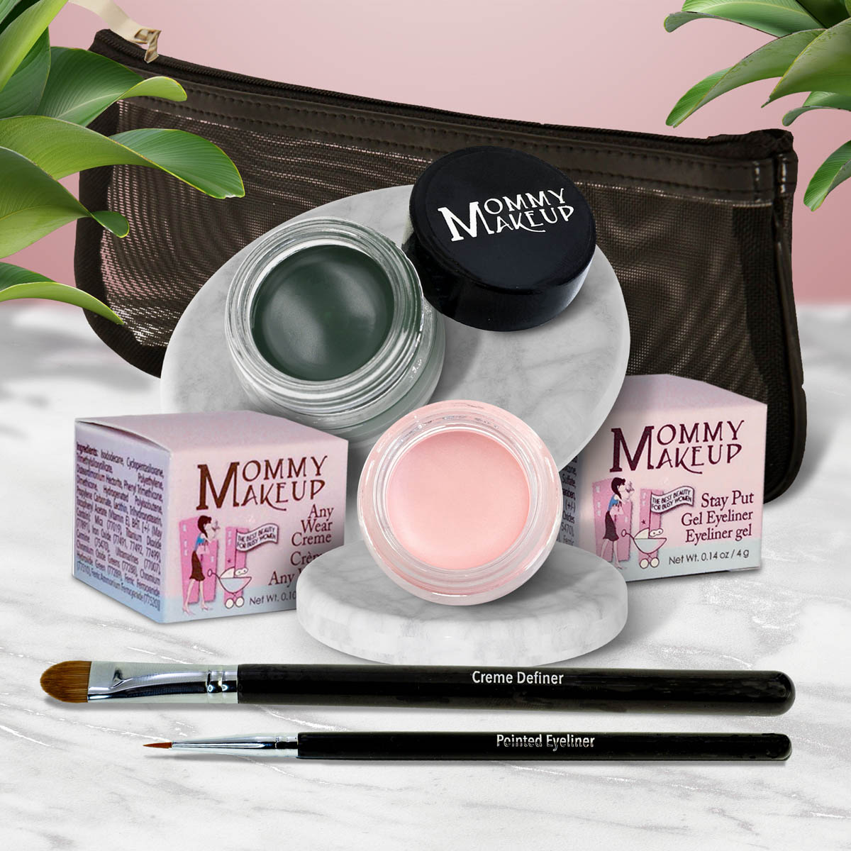 The Everlasting Eye | Waterproof Eye Makeup Set Cameo - a light nude pink Hunter - A Rich Hunter Forest Green