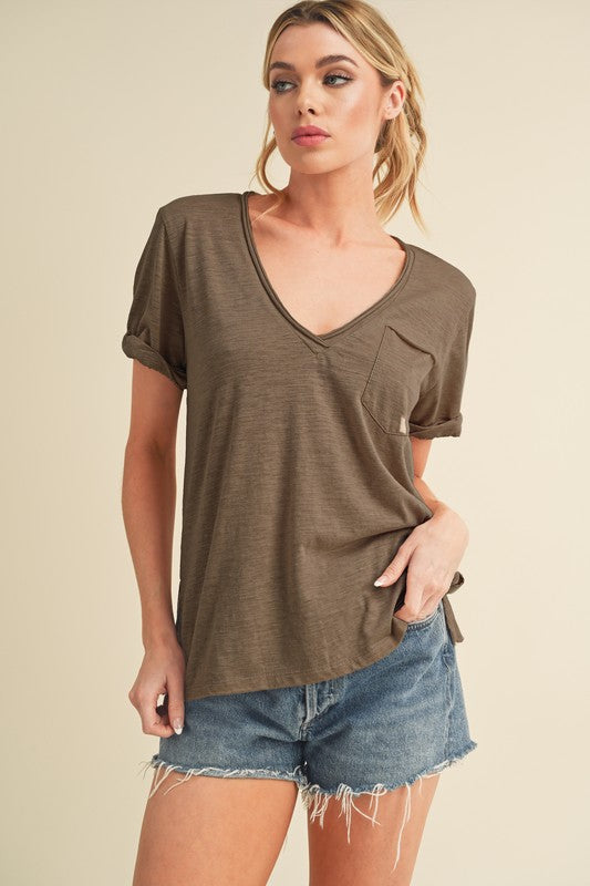 Aemi + Co Side Slit V-Neck Short Rolled Sleeve T-Shirt Coffee Brown
