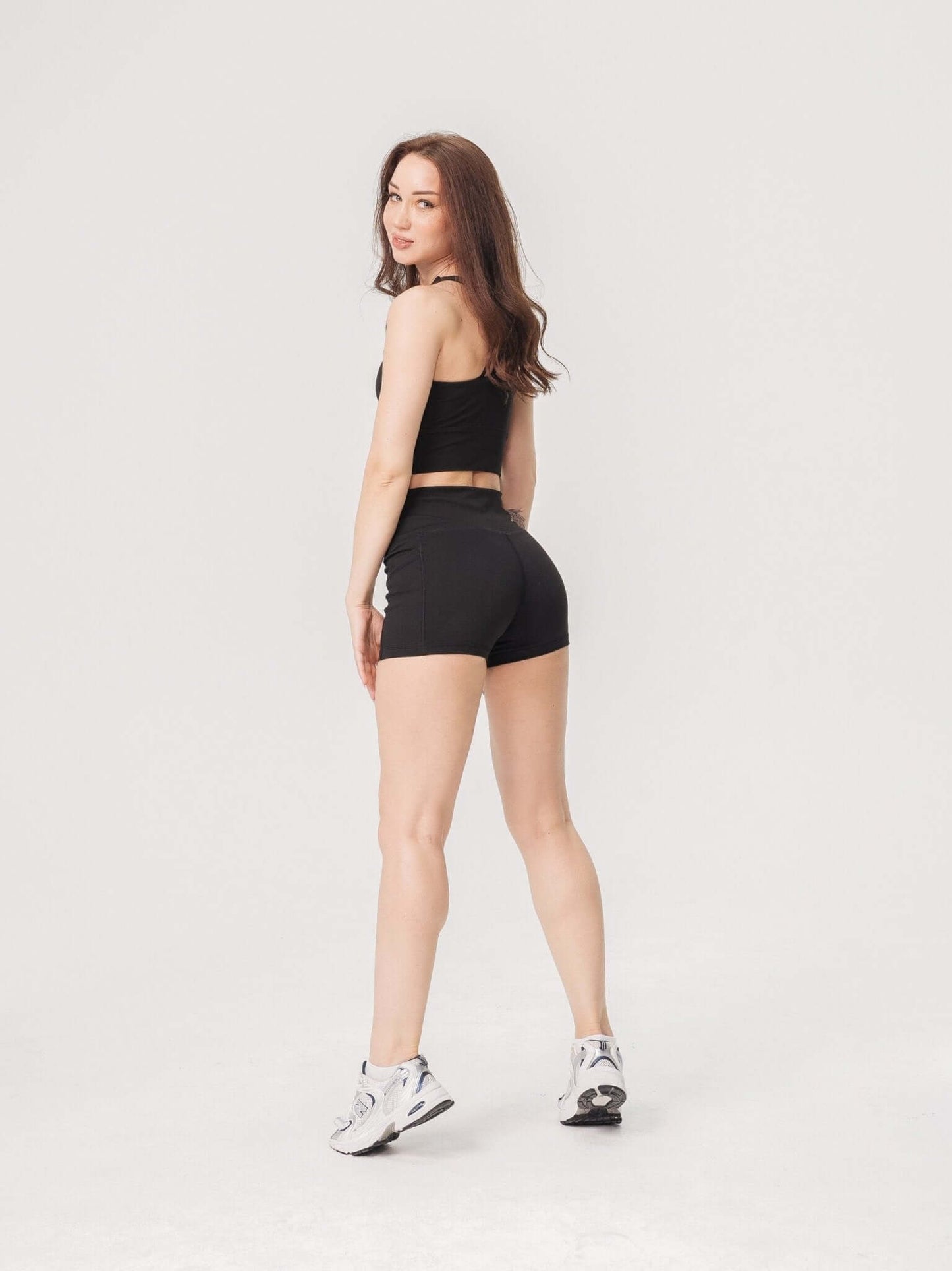 Three Pocket Basic Short