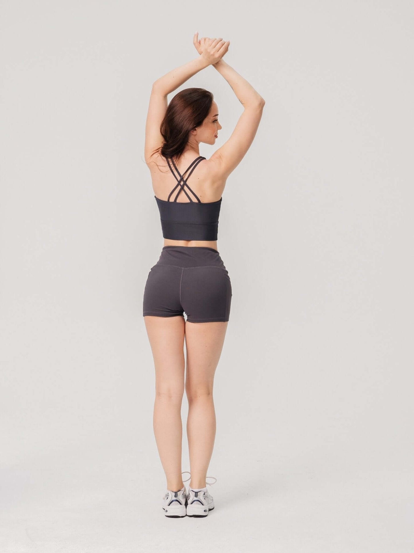 Three Pocket Basic Short