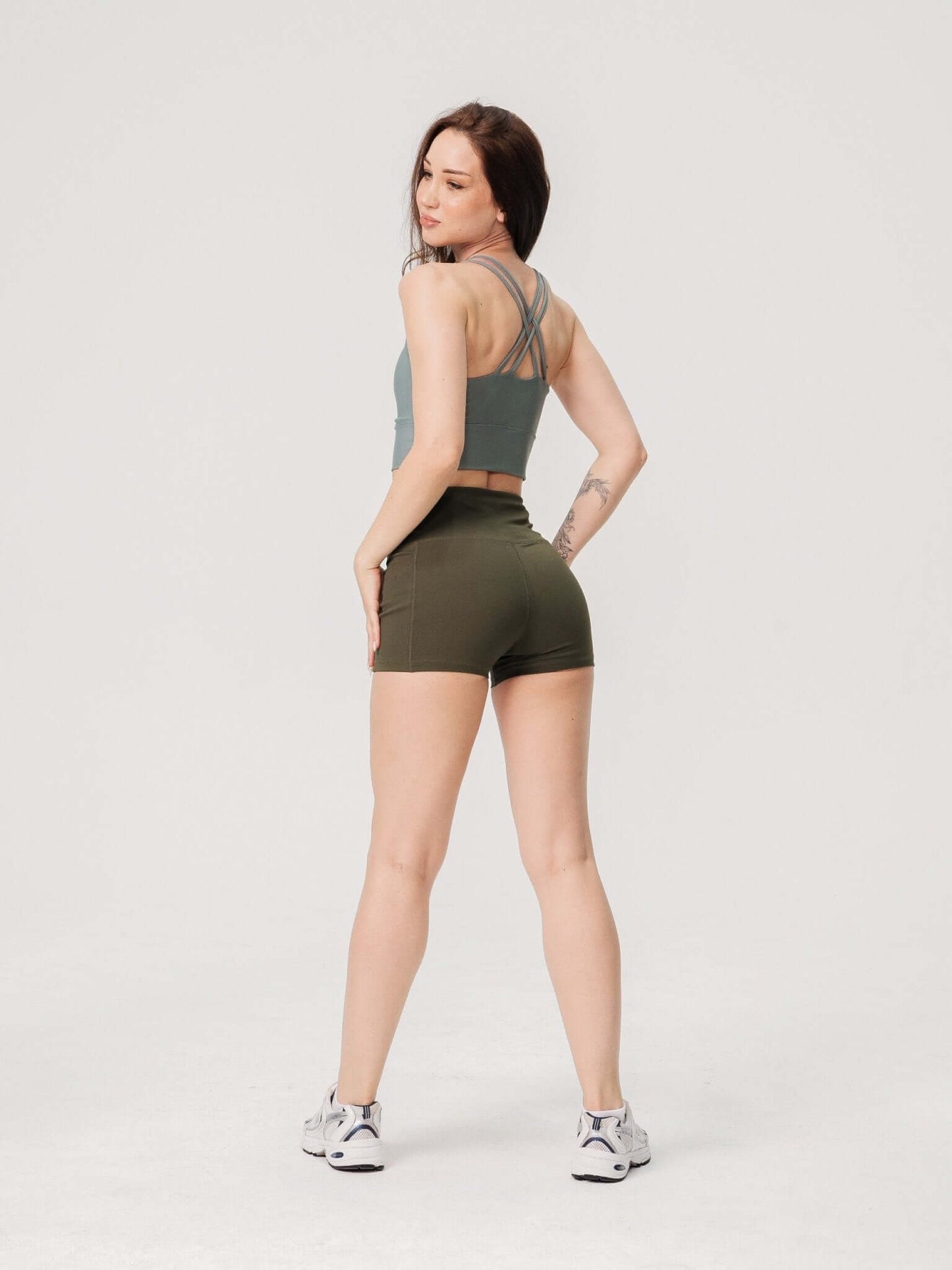 Three Pocket Basic Short