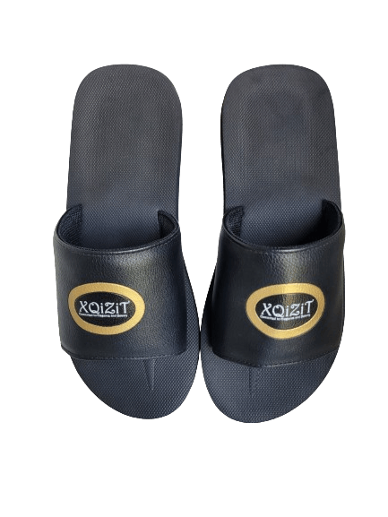 XQiZiT Slide Slippers for Women and Men, Slide Slipper with Soft Cushion Upper Strap, Non-Slip Durable Sole, New Design Black